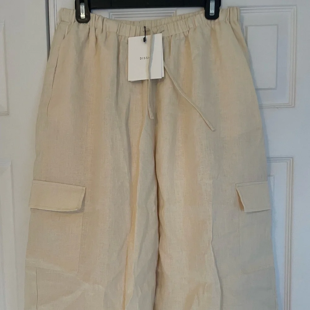 DISSH Cream Wide-Leg Pants - Picture 5 of 11